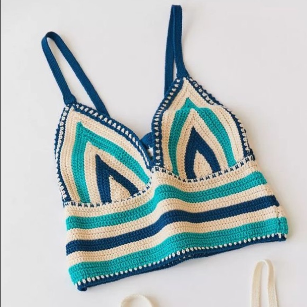 Urban Outfitters Gigi Crochet Crop Top